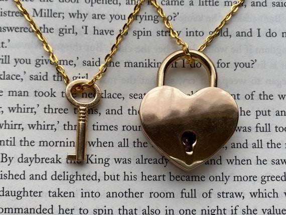 Cute necklaces for him online