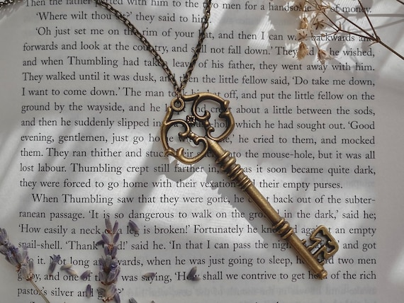 Ornate Skeleton Key Necklace in Silver or Bronze