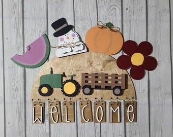 Interchangeable tractor wall hanging | Tractor door hanger | Tractor door wreath | Welcome farm decor | Farm sign | Interchangeable sign