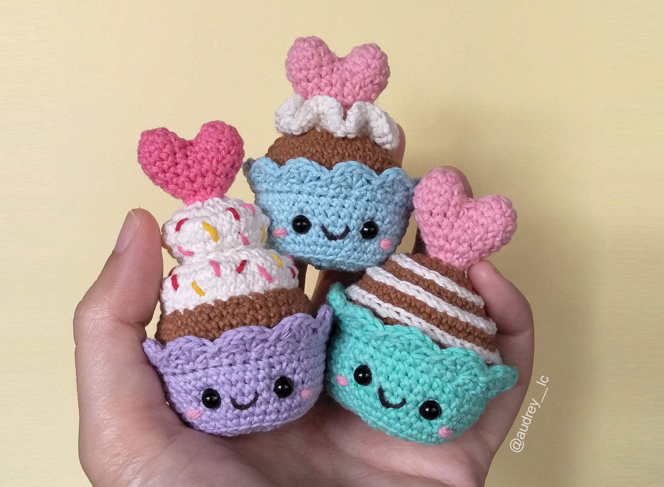 36 Cupcake Crochet Patterns for Sweet Amigurumi, Holiday Decor, and Play Food 26 Mini Valentine Cupcakes Crochet