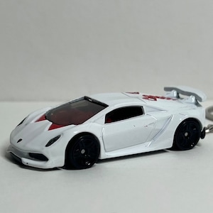 Hot Wheels Lamborghini Sesto Elemento Keychain