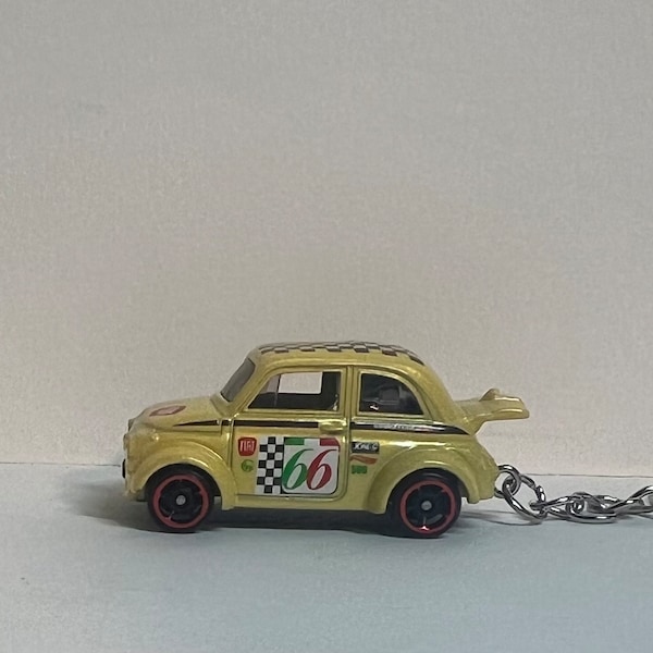 Hot Wheels Fiat 500D Keychain