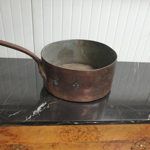 Grote zware antieke koperen pan (36 cm)