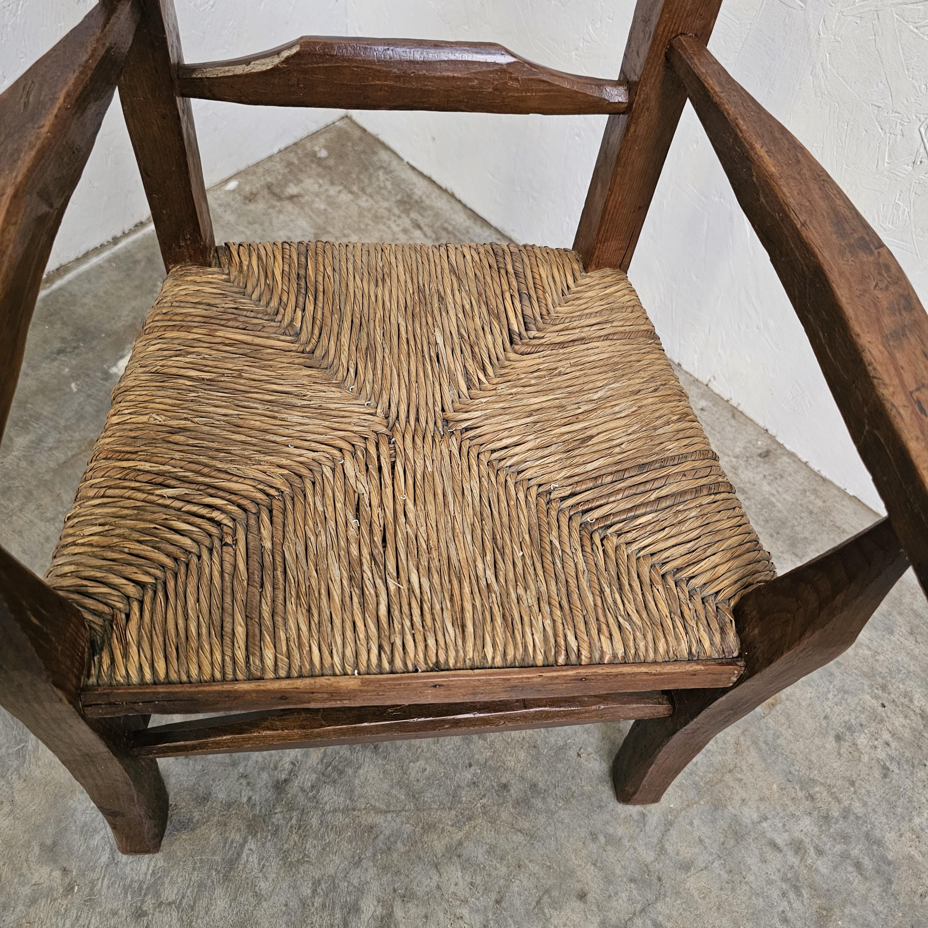 フランスの子供椅子 ストロー座面のチャイルドチェア（子供用椅子） フランスアンティーク