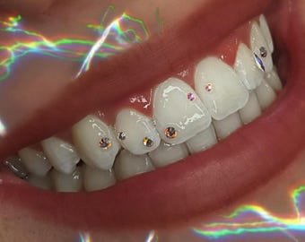 25-50x Tooth Gems • Aurore Boreale Crystals (Swarovski) - various sizes