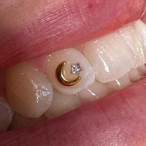 La gema de diente de estrella micro de cristal más pequeña de 2 mm