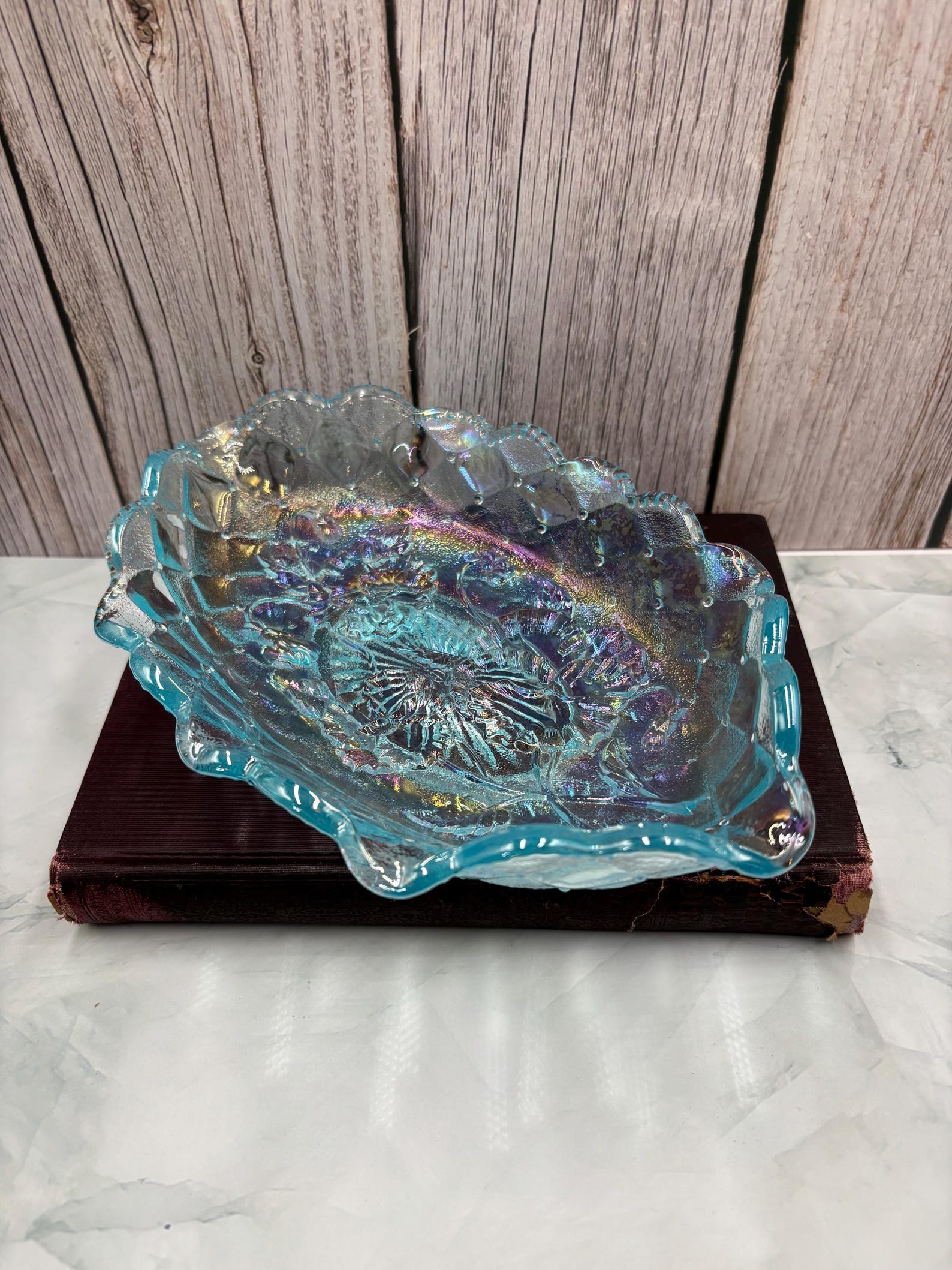 vintage-imperial-glass-company-pickle-dish-pansy-pattern-in-ice-blue