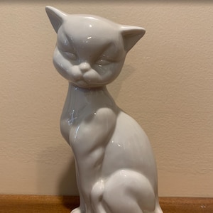 Vintage Enesco Sitting Cat Porcelain Figurine