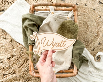 Custom Wooden Pennant Name Sign for Baby, Hospital Name Sign, Birth Announcement, Name announcement, Hello my name is sign