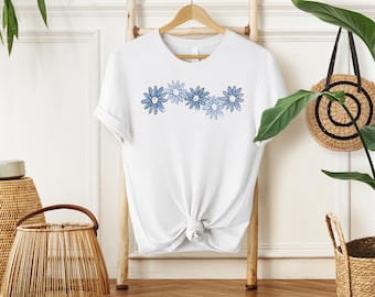 Daisy shirt women, wildflower tshirt cute, plant mom gift, boho shirt plus size clothing 3x graphic tee, best birthday gift for her grandma