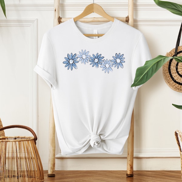 Daisy shirt women, wildflower tshirt cute, plant mom gift, boho shirt plus size clothing 3x graphic tee, best birthday gift for her grandma