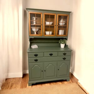 Thomasville Hutch - Etsy