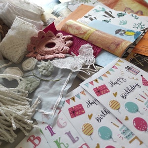 Scrap book paper piecing Mystery Grab bag Art Junk Journal papers scraps kit Collage papers ephemera pack Lace DIY-Projekte marmoriertes Papier