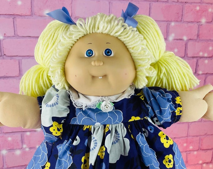 Cabbage Patch Kids Vintage Dolls 1985 Blonde Hair Girl Blue Eyes Tooth Collector Doll Ponytails CPK Gift OK Factory Little Girls 1980's Toys