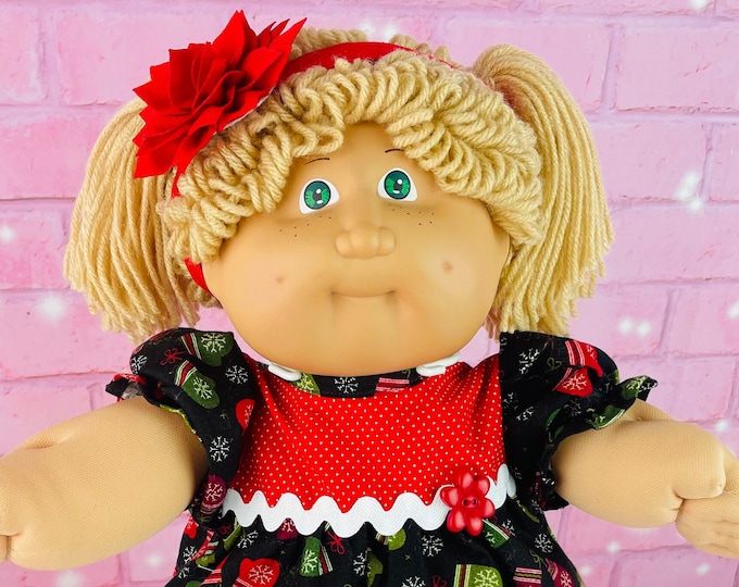 FIRST EDITION Cabbage patch  kids, vintage collector doll, 1983  girl, green eyes beige hair freckles, cabbage Patch dolls birth certificate