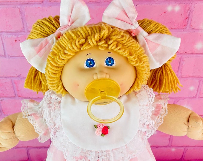 Vintage 1984 Cabbage patch kid butterscotch blonde girl Pacifier, blue eyes dress shoes IC Cabbage Patch doll gift for little girls toys CPK