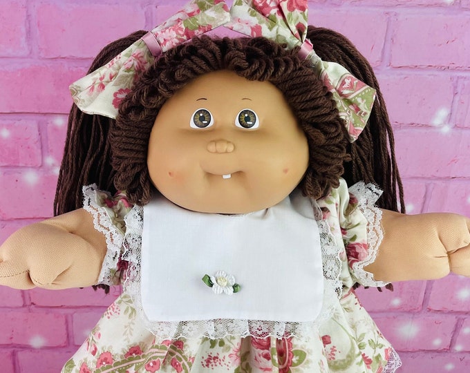 Cabbage patch kid, vintage collector doll, 1985 cabbage Patch doll, brown hair eyes, first tooth 1980s toys gift girls custom dress clothing