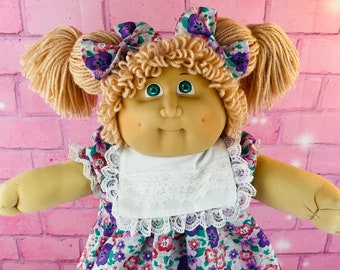 Vintage 1984 Jesmar Cabbage Patch Kid Doll, Green Eyes, Beige Hair
