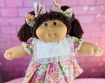 Vintage 1985 Jesmar Cabbage Patch Kid Doll: Brown Hair, Floral Dress Girl