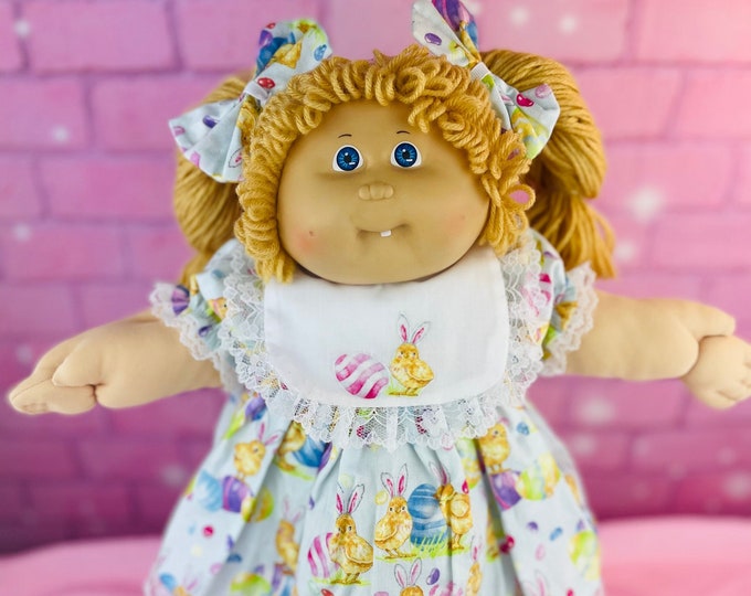 Cabbage Patch kid, vintage collector doll first edition, 1983 butterscotch blonde hair, Tooth Easter dress gift toys Cabbage Patch doll
