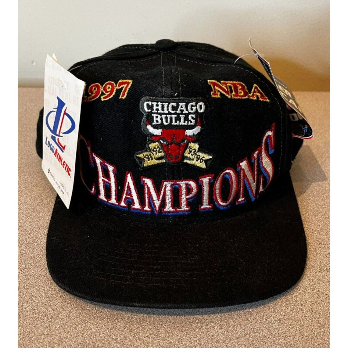 Logo Athletic, Accessories, Vintage Chicago Bulls Nba Snapback Hat 996  Champions Logo Athletic Locker Room