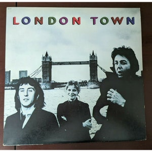 1978 WINGS Paul McCartney - London Town Vinyl LP Record W/Poster SW-11777 1st