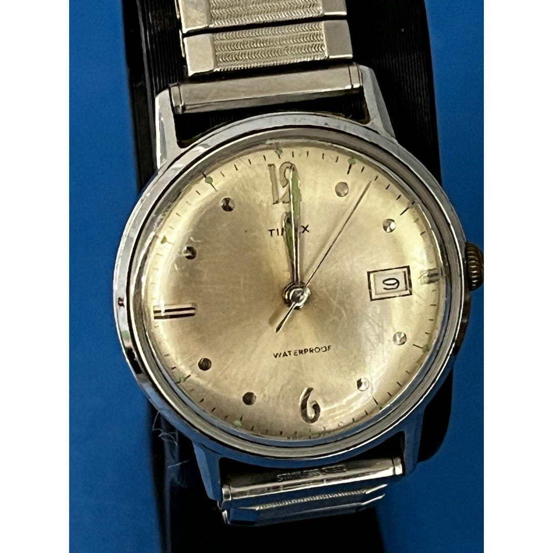 Vtg. 1967 TIMEX MARLIN, 2-Hands, Polished Chrome, Pale