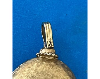 Vintage Fairfax Swiss Pendant 17 Jewels Watch gold tone w jade back Vintage Fairfax Swiss Pendant 17 Jewels Watch gold tone w  main image 4