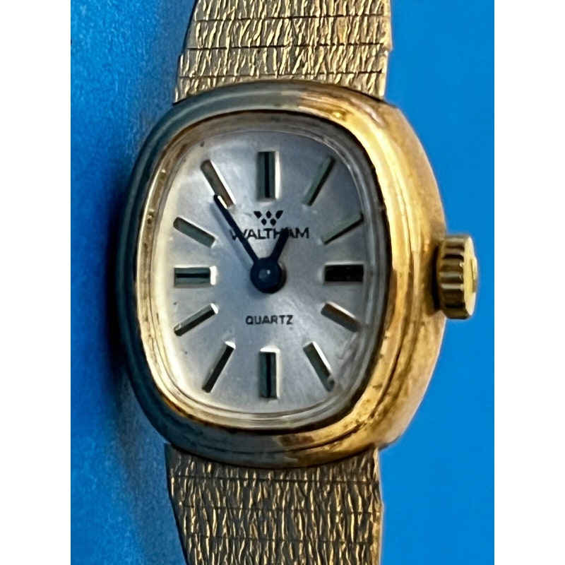 Retro Gold Tone Oval Dial Quartz Wrist Watch
