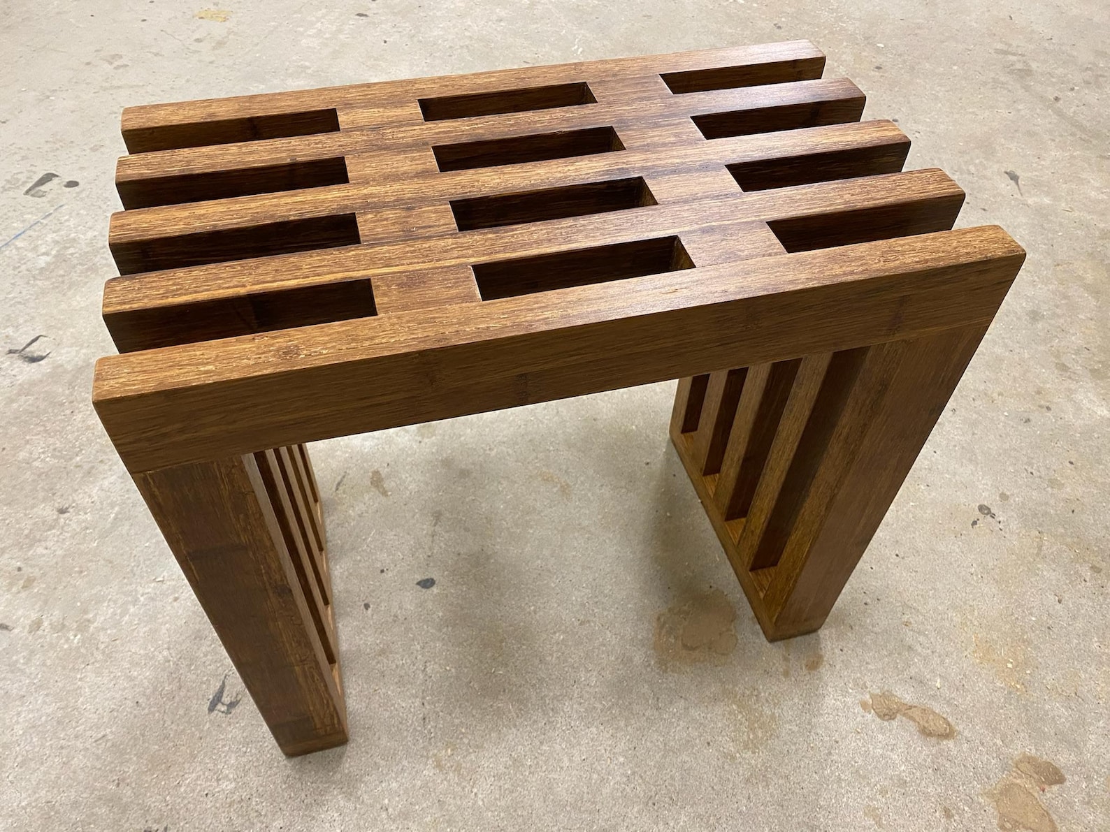 Houten Bank, Kruk, Zitje, Bijzettafel, Sidetable. Handgemaakt. Ook