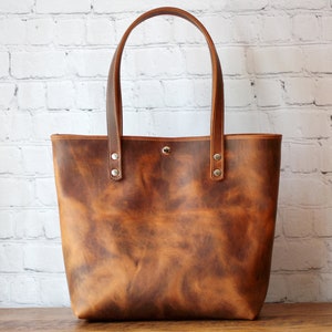 Bolso grande de cuero hecho a mano