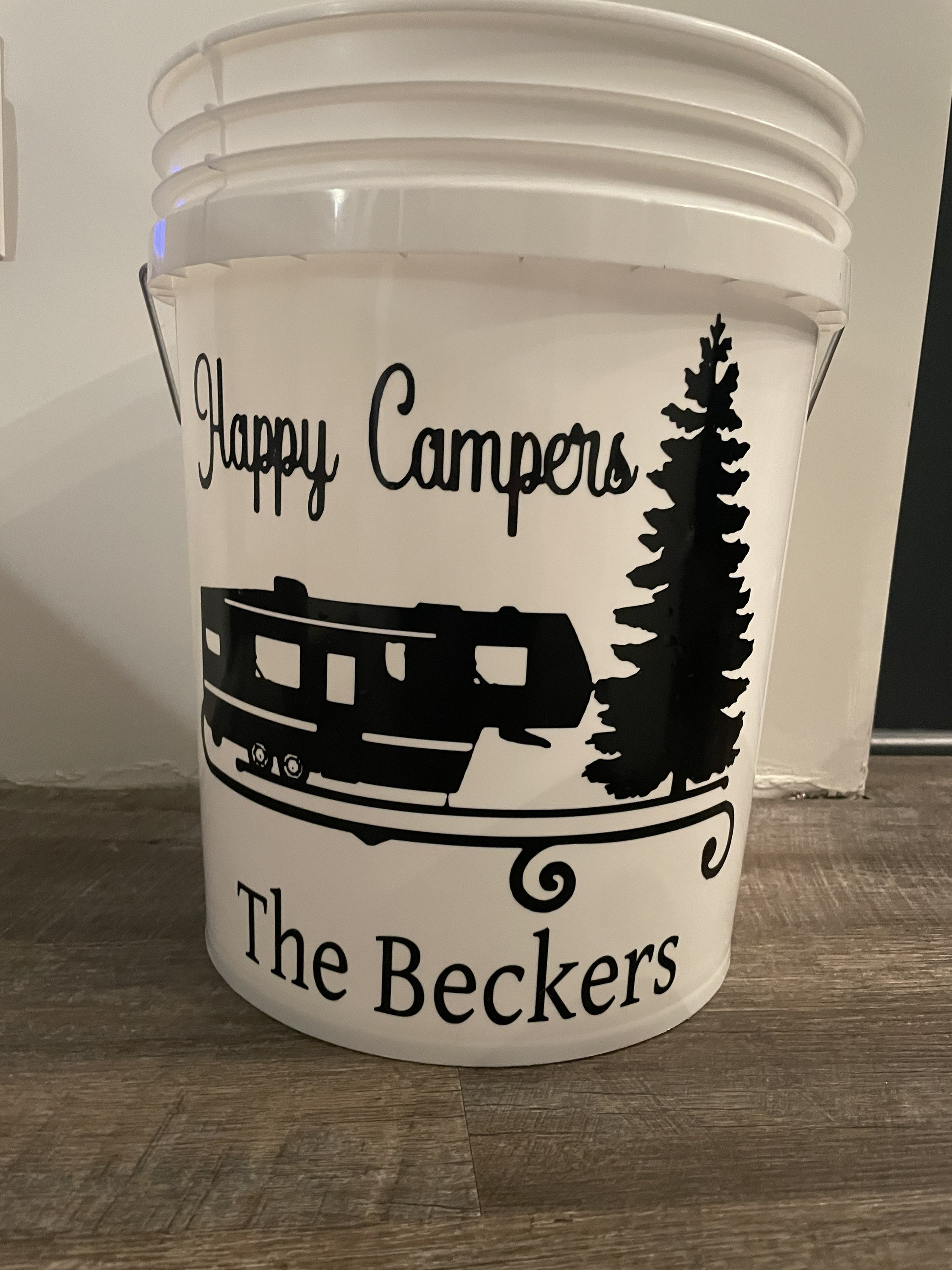 Happy Camper, Personalized Camping Gifts, Camp Bucket Light, Light up Camp  Bucket, Campsite Sign, Gifts for Campers, Color Changing Lights 