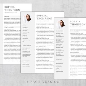 Puede incluir: Una plantilla de curr&iacute;culum de tres p&aacute;ginas con un dise&ntilde;o profesional. El curr&iacute;culum incluye secciones para informaci&oacute;n de contacto, educaci&oacute;n, habilidades, experiencia laboral, logros, idiomas, referencias, intereses y desarrollo profesional. La plantilla presenta una est&eacute;tica moderna y minimalista con un fondo gris y texto blanco.