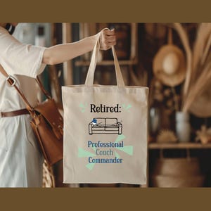 Ruhestand professionelle Couch Kommandant Tasche | Ruhestand Geschenktasche | Lustige Ruhestand Tasche | Einkaufstasche aus Bio-Baumwolle