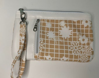 White and beige clutch, beige wristlet, small white clutch, small beige clutch, summer clutch