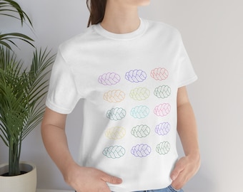 Bonita camiseta unisex de manga corta con jalá. Regalo para amantes de la jalá. Camisa para festividades judías. Ropa judaica moderna.