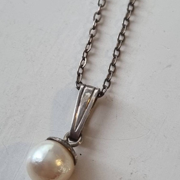 935 silver and pearl necklace