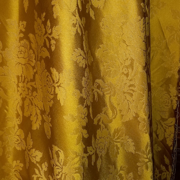 tissu damassé jaune d'or, de style pour d'écoration d'intérieur ,tapissier sièges, coussin ,costumes d'époque, théatre