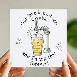 Cartão de aniversário engraçado com tema de cerveja – “Nosso amor é inacreditável” – Nome personalizado