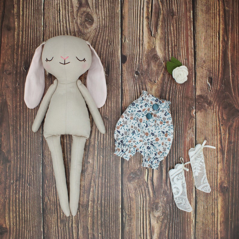 PDF Sewing Pattern Bunny with Bloomers, Socks, Flower Clip, Instant Download ENGLISH zdjęcie 4