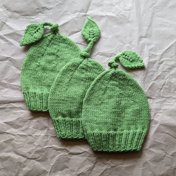 1 pc Hypoallergenic vegan baby beanie with a leaf - Cosplay wee hat - Baby-shower gift - Photoshoot accessory