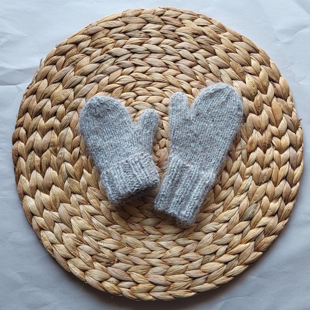 Simple Baby Mittens - Knitting Pattern in English - PDF Download - 2 ...