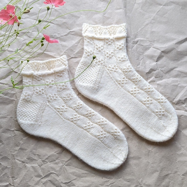 Top-down lace Rose Garden Socks - knitting pattern with rose stitch, Nature inspired wool socks with floral design