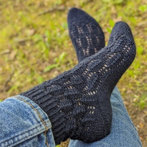 Toe-Up Lace Socks PDF Knitting Pattern – One Size M – Includes Charts & Written Instructions – DIY Summer Socks for Women
