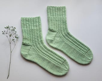 Everyday Texture Socks - 3 sizes - Cuff Down Sock Knitting Pattern pdf in English