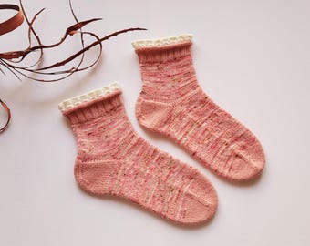 Knitting Pattern for Toe-up Socks with Ruffle Cuffs - Ruffle Socks PDF download in ENGLISH