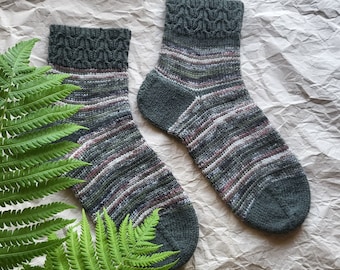Knitting pattern for knitted toe-up socks - Large charts and written pattern - in ENGLISH
