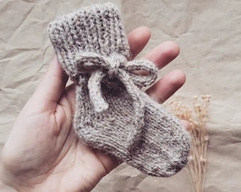 Baby Socks with Drawstring and Bow Knitting Pattern (PDF Download in ENGLISH)