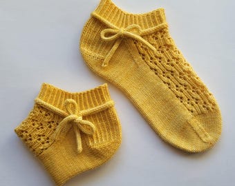 Lace Ankle Socks Knitting Pattern: Floral Stitch Bow (PDF Pattern in ENGLISH)
