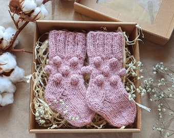 Easy knitting pattern for hand-knitted baby booties Baby wool socks with popcorn stitch bobbles, Warm baby slippers, newborn shoe size